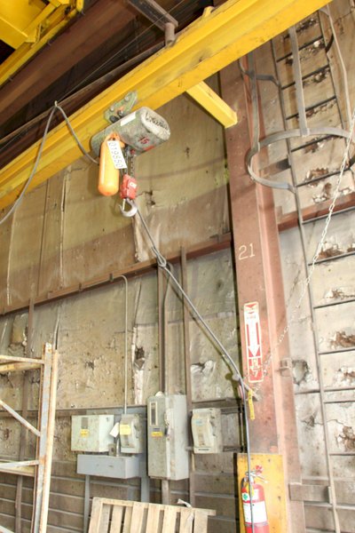 2 TON C&amp;M LOADSTAR POWER CHAIN HOIST: STOCK #11234