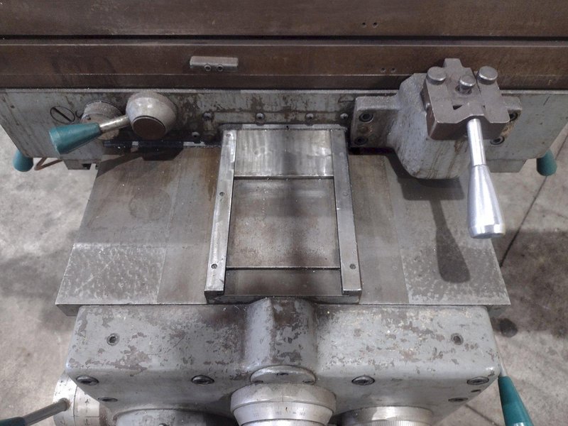 #205 K&amp;T MILWAUKEE KEARNEY AND TRECKER MODEL #205 S-12 HORIZONTAL MILL WITH TOOLMAKERS VERTICAL HEAD: STOCK #22495
