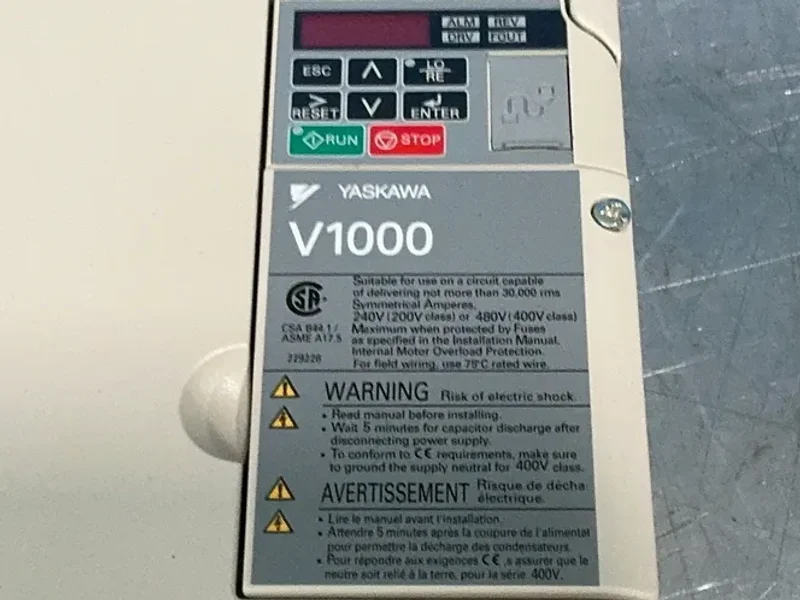 Yaskawa Ac Drive / Variable Frequency Drive  -  Cimr-vu2a0030faa