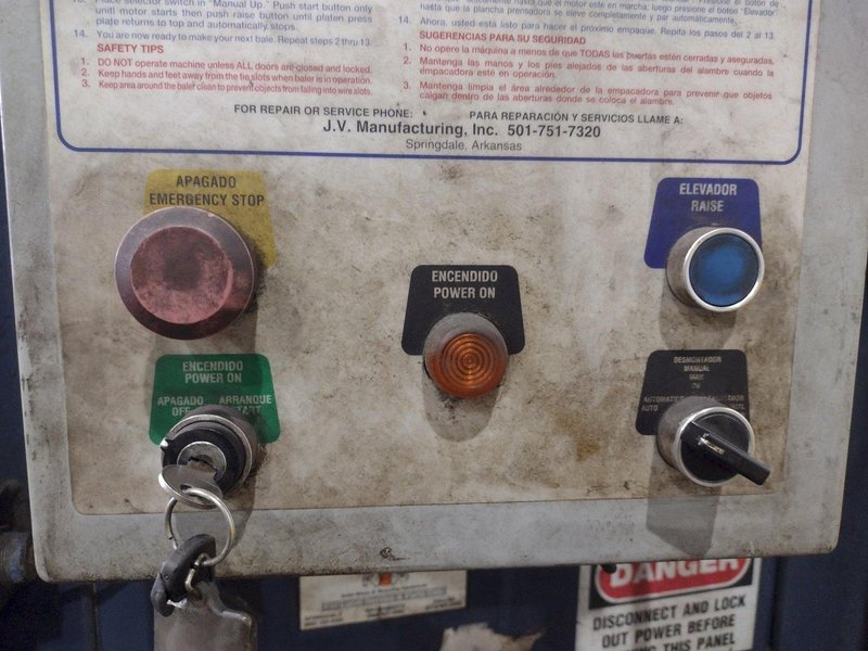 2001 J.V. MFG INC CRAM-A-LOT MODEL #DHR-60-LU VERTICAL CARDBOARD BALER: YOBRO #25051