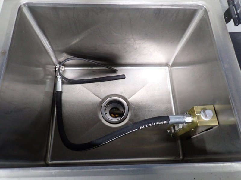 19" X 16" X 44" PARTS WASHER