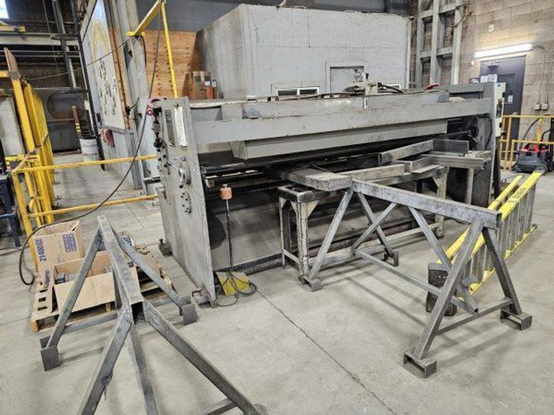 10&#039; X 1/4&quot; MASTEEL MSH-10250 HYDRAULIC SHEAR. STOCK #1005825