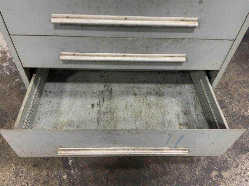 5 DRAWERS TOOL CABINET