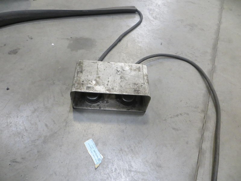 Electric Lift Table W 71&quot; X 36&quot; Table Top w 43&quot; Max Lifting Height- Auction Item