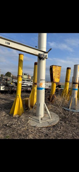 1 - PREOWNED 1-TON JIB CRANE