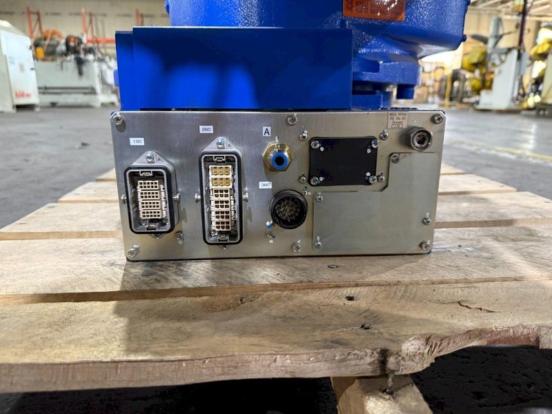 YASKAWA MOTOMAN-MH24 w/ DX200 Controller USED **Missing Teach Pendant**