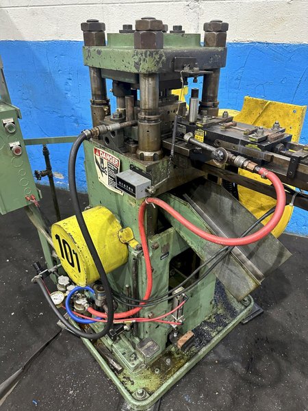 25 TON HENRY &amp; WRIGHT 4 POST CUTPRESS &amp; STOCK FEEDER: STOCK #77500