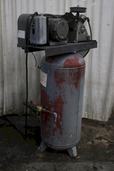 5 HP WORTHINGTON VERTICAL AIR COMPRESSOR: STOCK #75885