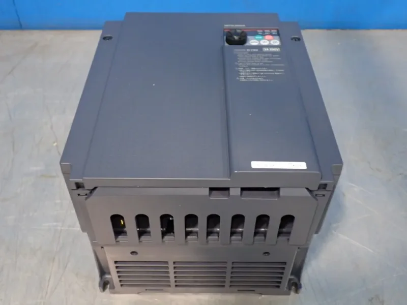 MITSUBISHI ELECTRIC INVERTER DRIVE  -  FR-D720-11K