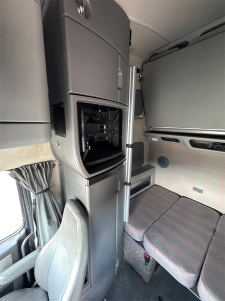 2024 Volvo VNL64T860 4V4NC9EH1RN656678