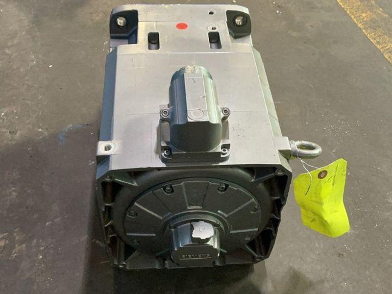 SIEMENS 3600/3000RPM SERVO MOTOR  -  1FT7132-5AF71-4BH2