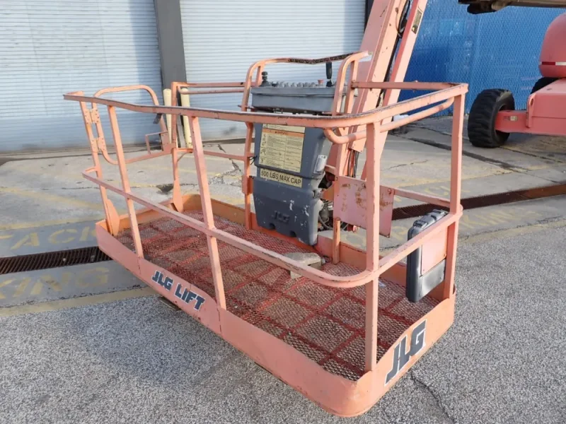 JLG TELESCOPIC BOOM LIFT  -  660SJ