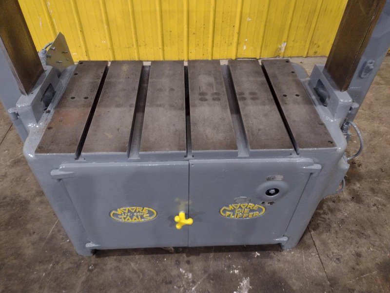 40" L X 24" W X 24" H MOORE POWERED DIE HANDLER INSPECTION FLIPPER: STOCK #22906