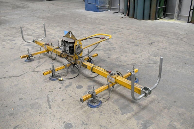 2013 900 LBS ANVER MODEL #VPF-57-AC-L3P/6P VACUUM SHEET LIFTER: YOBRO #24599