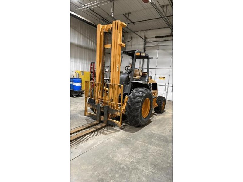 Case 588H Rough Terrain Forklift, 2015 – 8,000LB Capacity, Low Hours