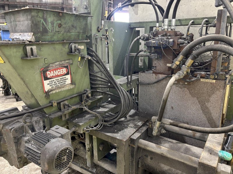 HERTWICH ENGINEERING MODEL #HE-300-30/A SWARF PUCK BRIQUETTER PRESS MACHINE: STOCK #23344