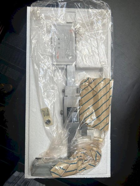 Mitutoyo Absolute Digimatic Height Gauge (570-212)