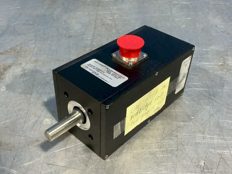 ACCU-CODER INCREMETNAL SHAFT ENCODER  -  716*-0360-HV-HD10-8-S-S-N