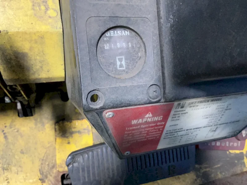 HYSTER 5600 LBS PROPANE FORKLIFT  -  S60XL