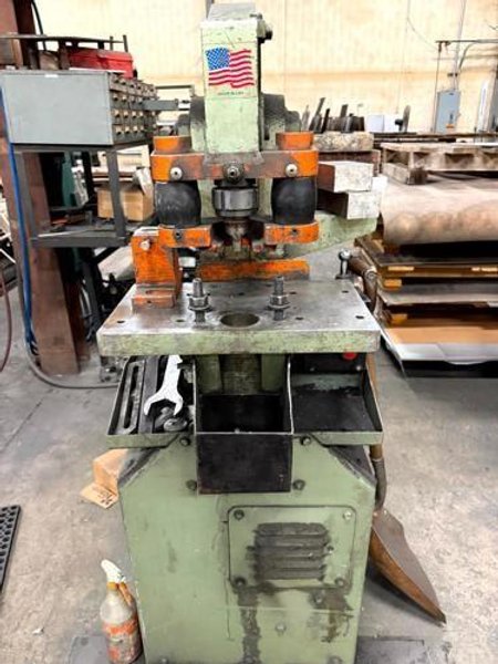 50 Ton PIRANHA Hydraulic Ironworker, Model P50