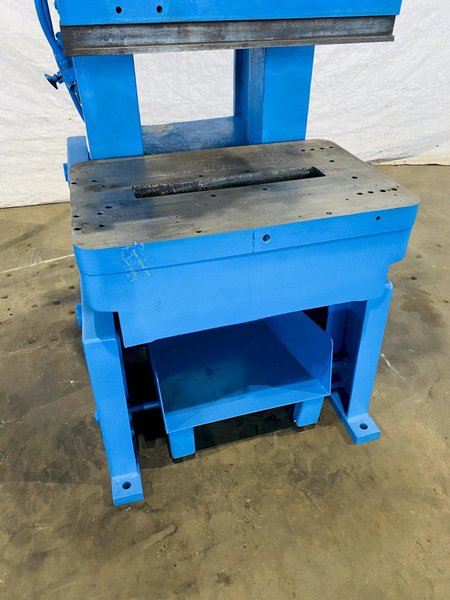 (1996) 60 TON FEDERAL/PRECISION INDUSTRIES OBI PRESS. STOCK # 0635821