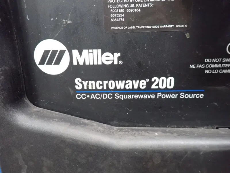 MILLER 200 AMP WELDER UNIT   -  SYNCROWAVE 200