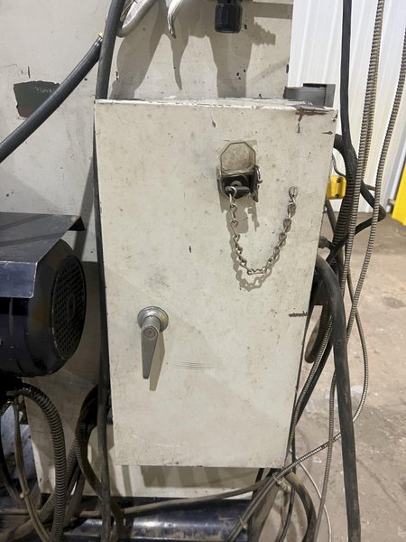 5 HP WILLIS MODEL #5000VS VERTICAL KNEE MILL: STOCK #19835