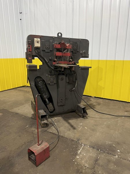 100 TON EDWARDS MODEL #JAWS IV HYDRAULIC IRONWORKER: STOCK #18429