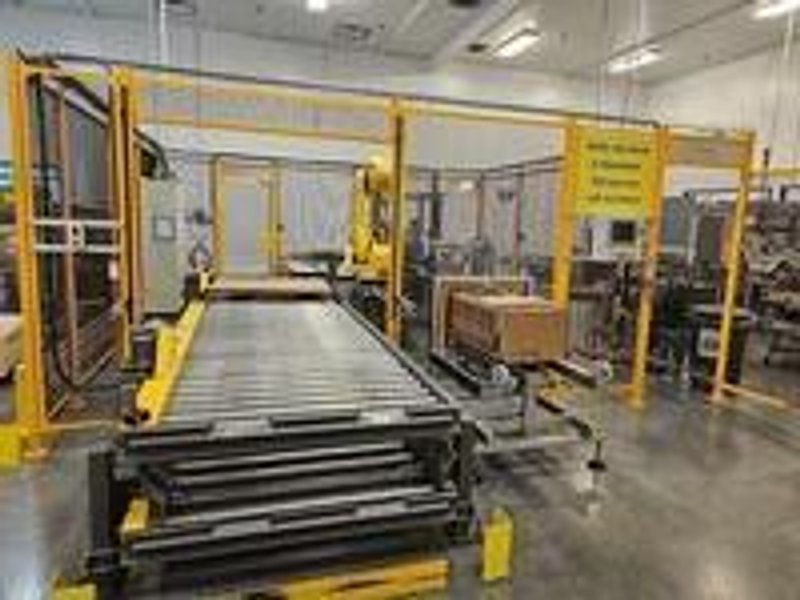 Fanuc M-710i Robot, 2018 – Langen LCR 700 Combined Robotic Palletizing System &amp; Case Packing Machine