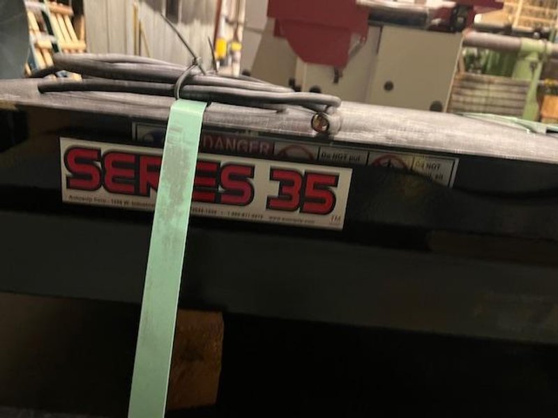 2,500# 24&quot; X 48&quot;AUTOQUIP ELECTRIC LIFT TABLE STOCK# 3972