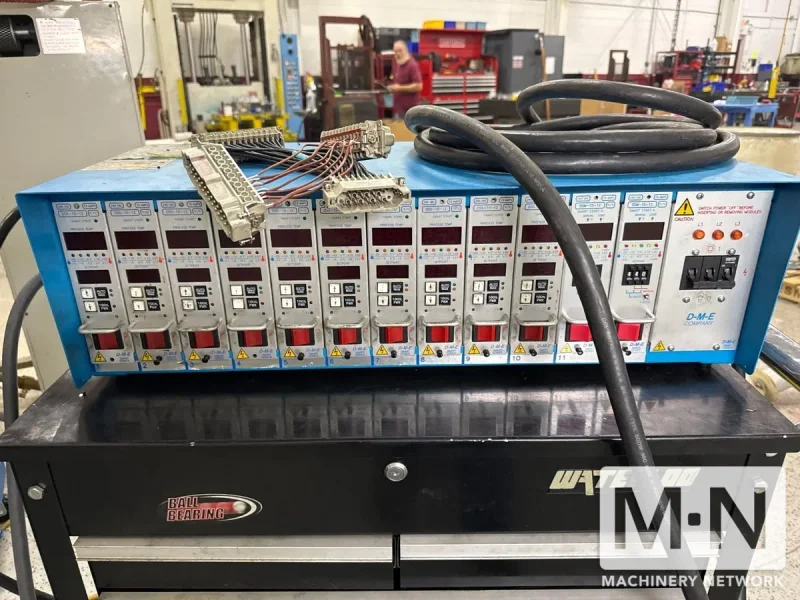 12 ZONE DME HOT RUNNER CONTROL MODEL MFP12G