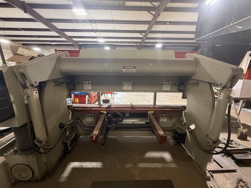 100 Ton x 10′ Accurpress 710010 Press Brake, 2016 – Advantage Package