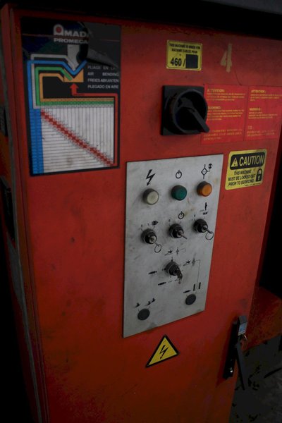 190 TON X 13'6" AMADA HYDRAULIC PRESS BRAKE: STOCK #76238