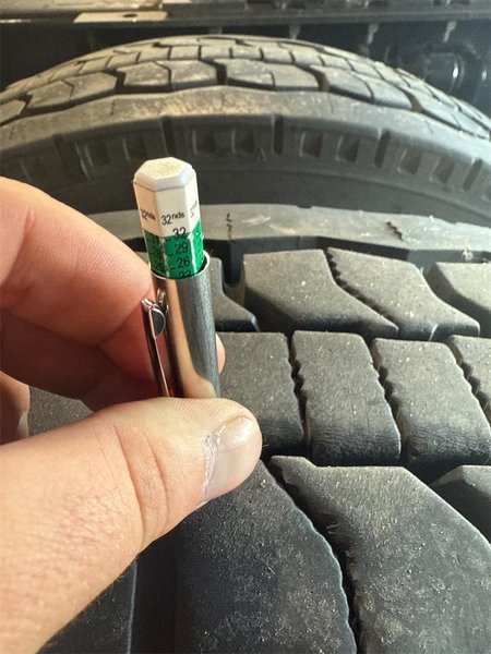 VOLVO VNL64T780 - Trucks