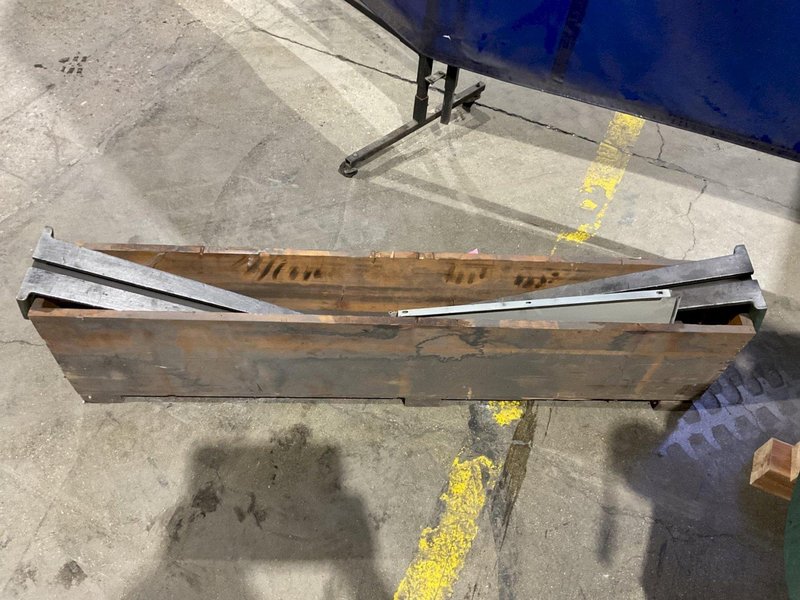 WYSONG SHEAR MODEL 1048 10 GAUGE STEEL W/ BLADES USED