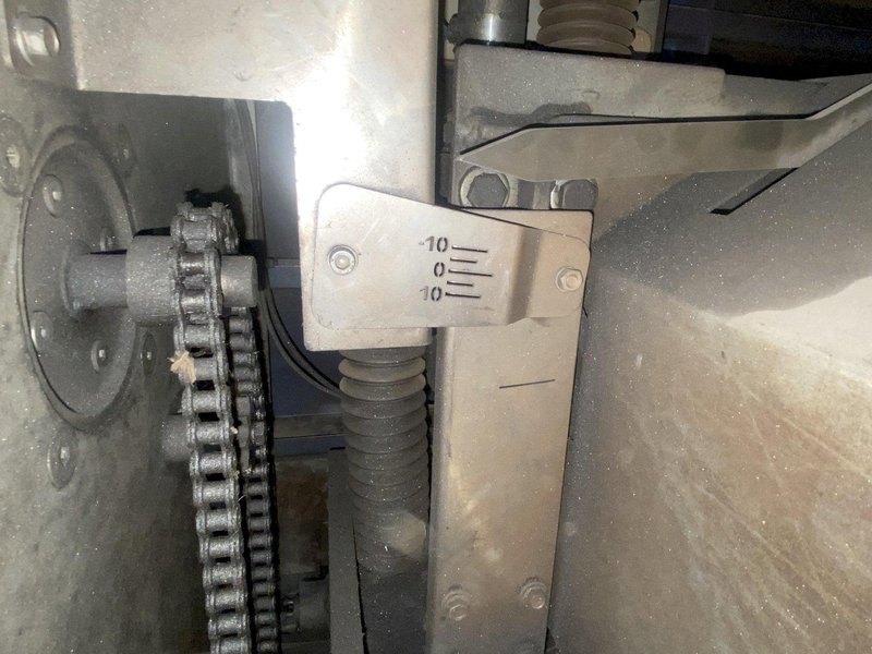 60" WIDE LISSMAC MODEL #SBM-M1500 DESCALER / BELT GRINDER: STOCK #20990