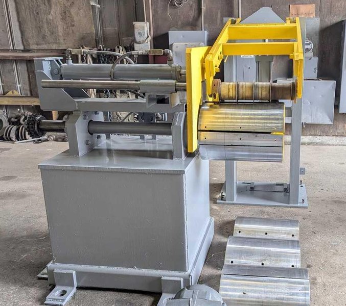 18" x 2.625" x 2,500# Waterbury Farrel Slitting Line