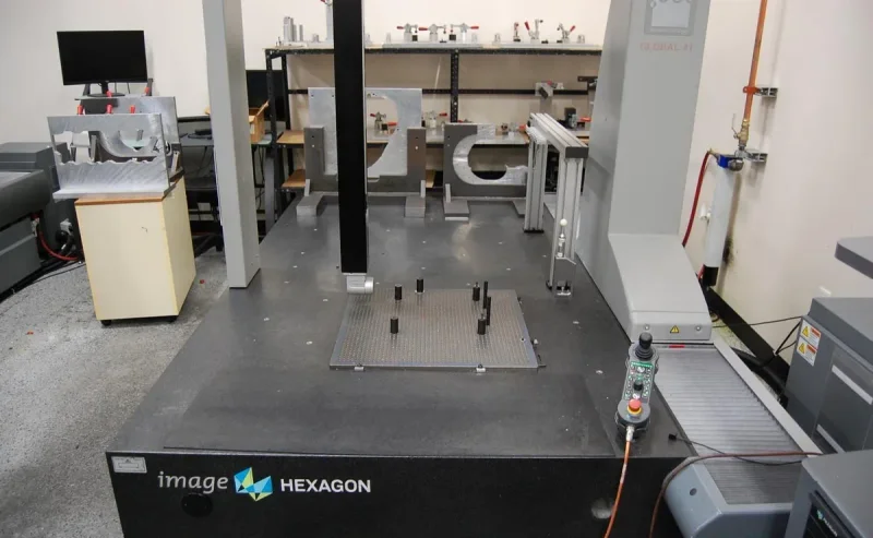 2018 HEXAGON Global Image 12.15.10 | Coordinate Measuring Machines