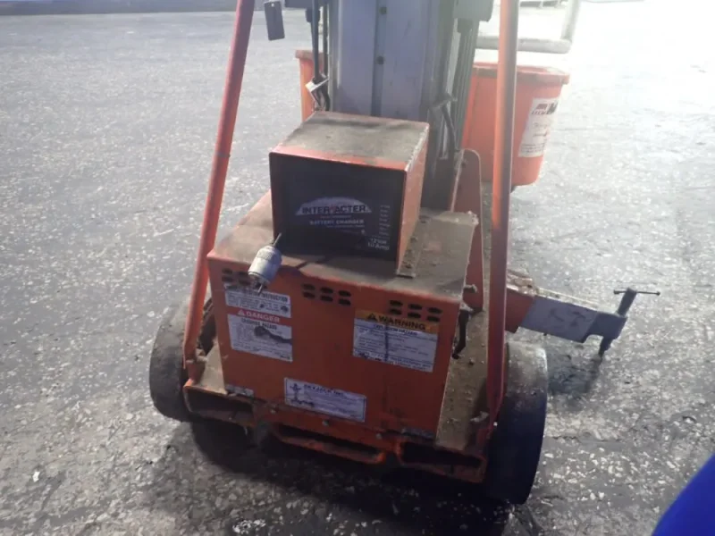 SKYJACK 350 LBS MANLIFT  -  SJP