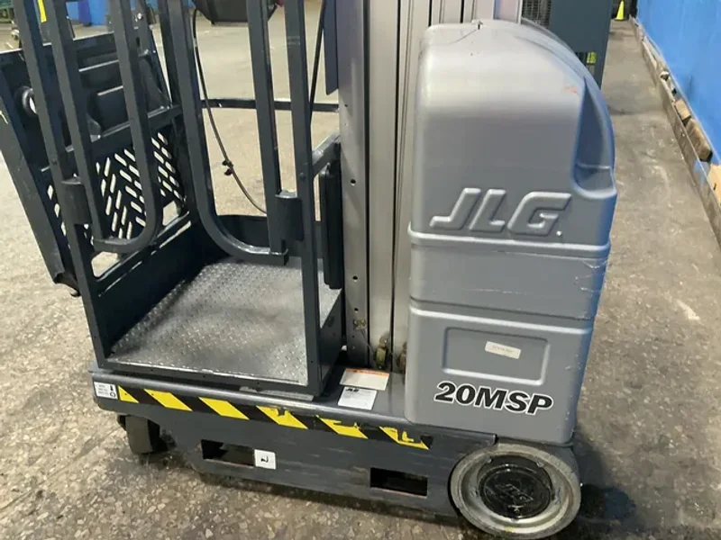 Jlg Industries 400 Lbs Vertical Mast Lift - 20msp