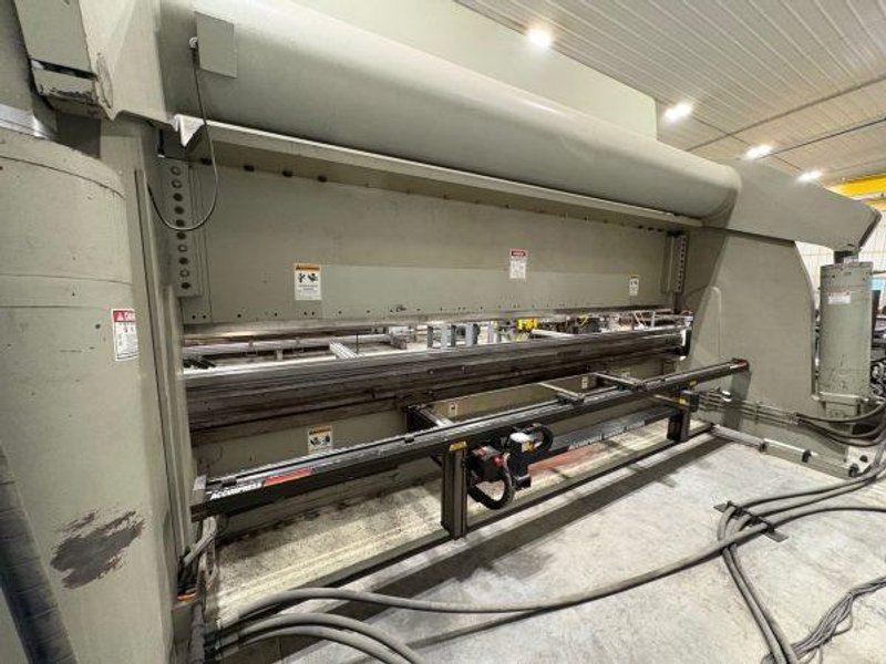 ACCUR Press Brake - Heavy Duty 300 Ton
