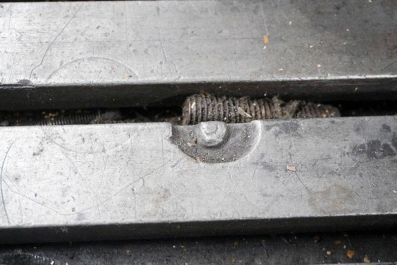 CINCINNATI MODEL #2V VERTICAL MILLING MACHINE: YOBRO #25931