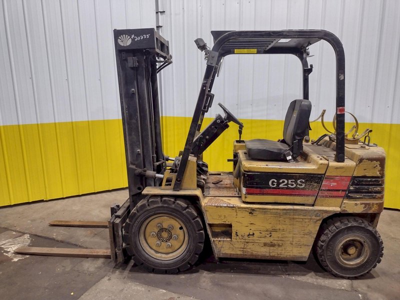 4,500 LB 1995 DAEWOO MODEL #G25S-2 PNEUMATIC TIRE LP FORKLIFT: STOCK #20235