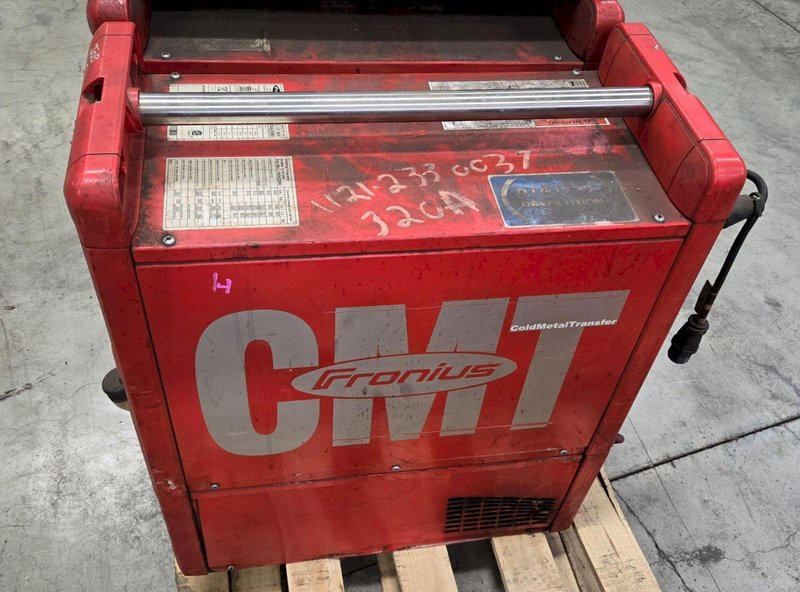 FRONIUS TRANSPULS SYNERGIC 3200 CMT MV / FK 4000-R 4075137800 USED