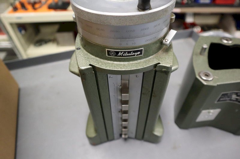 Mitutoyo 515-202 7" Height Master Gage with 6" Precision Riser Block- Auction Item