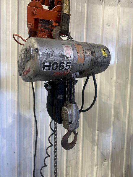 2 TON C &amp; M LOADSTAR HOIST WITH POWER TROLLY: STOCK #78944