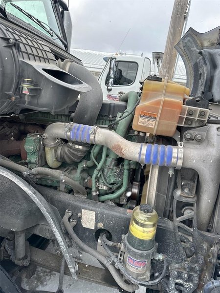 2021 Volvo VNL64T860 Stock #229000