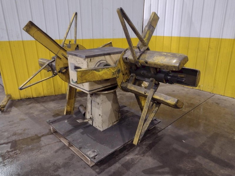 4,000 LB AMERICAN MODEL #70 DOUBLE END PULL OFF COIL REEL UNCOILER: YOBRO #24854