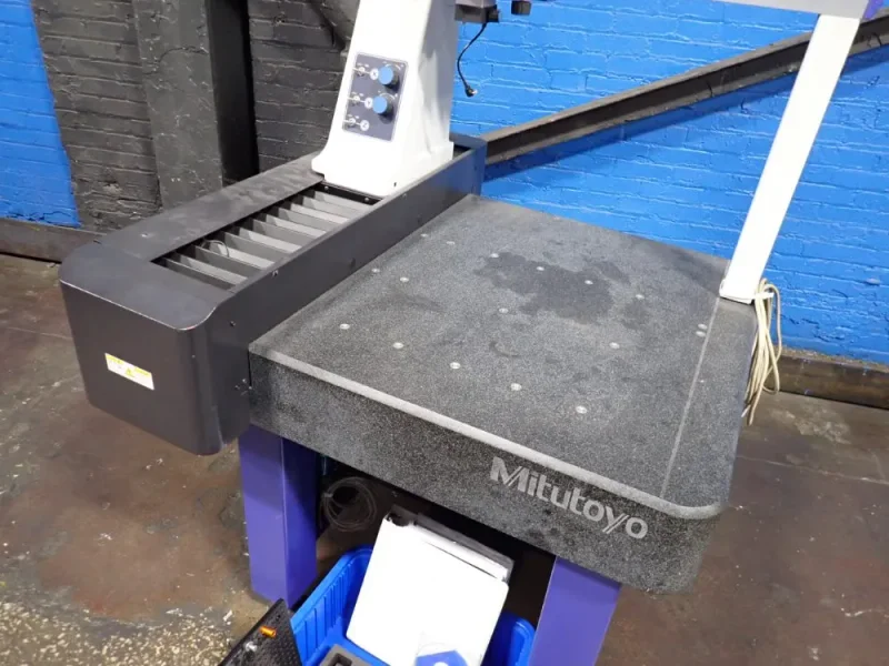 MITUTOYO 32" X 25" CMM  -  CRYSTA-PLUS M443
