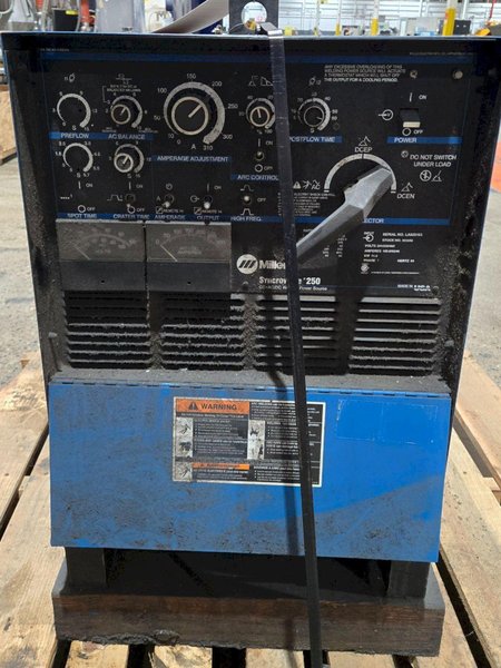 MILLER SYNCROWAVE 250 ARC WELDER USED